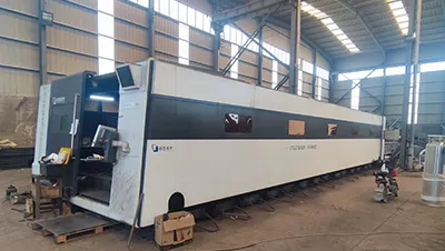 Machines CNC de précision pour le cintrage, le traitement de l’acier angulaire, la découpe laser et la découpe plasma