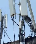 Pylône de télécommunications rooftop
